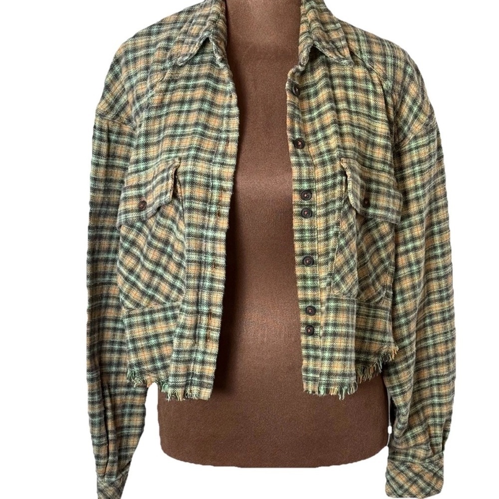 BDG Women Size XS Green Orange Brown Plaid Cropped Flannel  Raw Hem Oversized - Picture 2 of 15